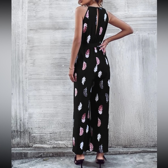 Boho feather print halter jumpsuit - Picture 16 of 16